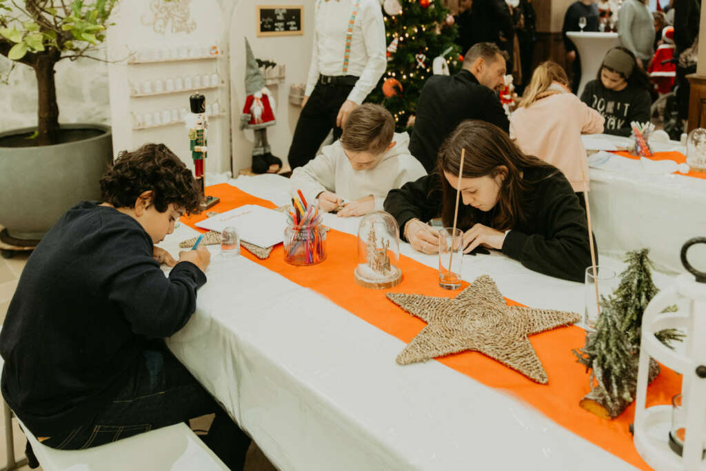 tables avec les enfants
